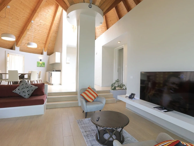 2 Bedrooms Villa