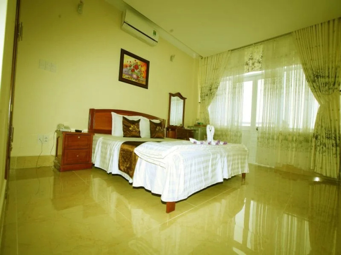 Huong Sen Hotel