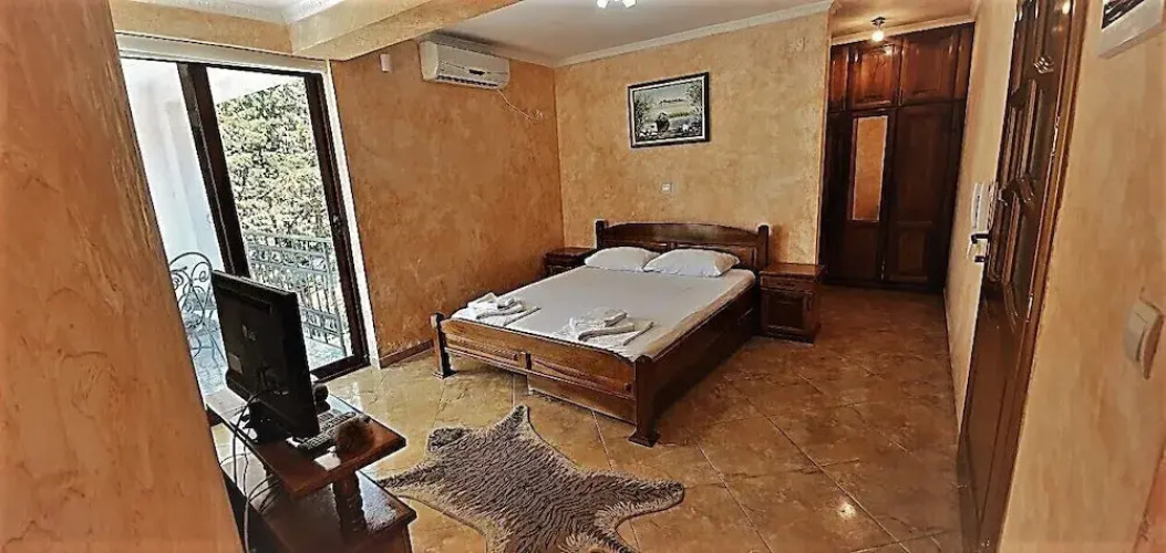 Villa M