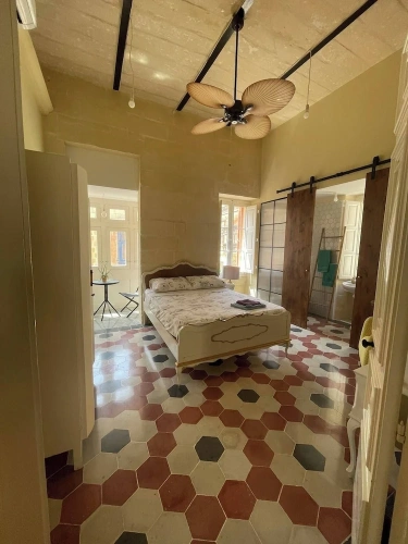 Standard Double room with balcony and with partial sea view