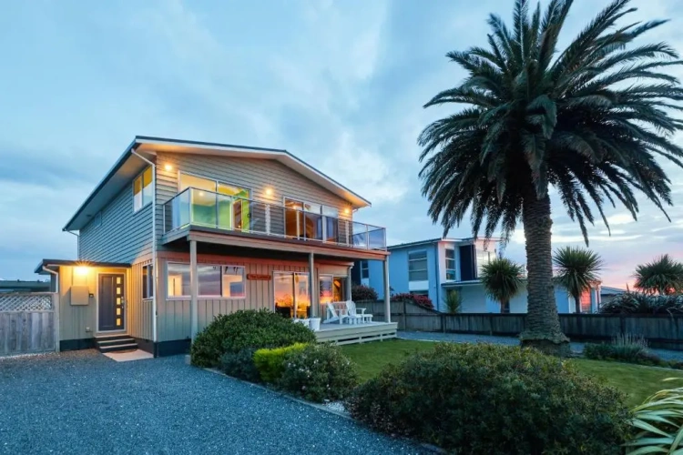 4 Bedrooms Cottage