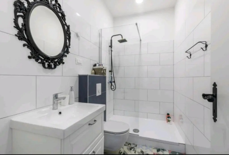 Just Like This - Cityapartment with Netflix