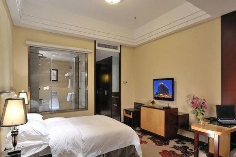 Chun Xue Four Seasons Hotel
