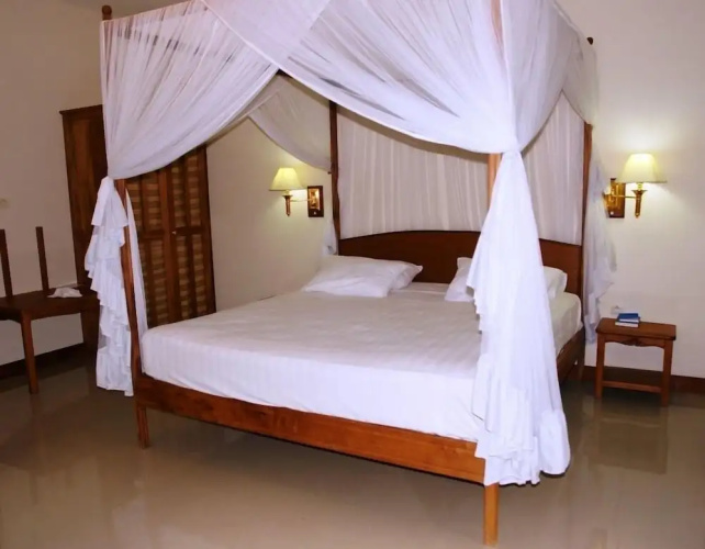 Sunny Golf Hotel