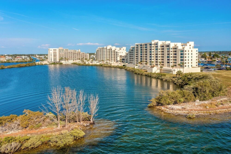 Pool & Beach Access: Waterfront Hudson Condo!