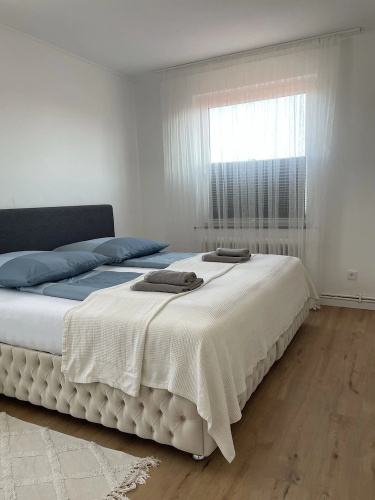 GREEN HILL Apartment