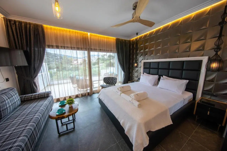 Beach Walk Luxury Suites