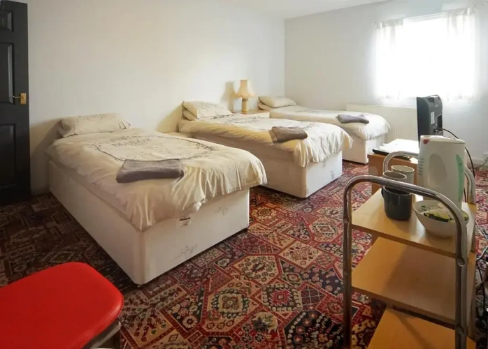 Standard Triple room