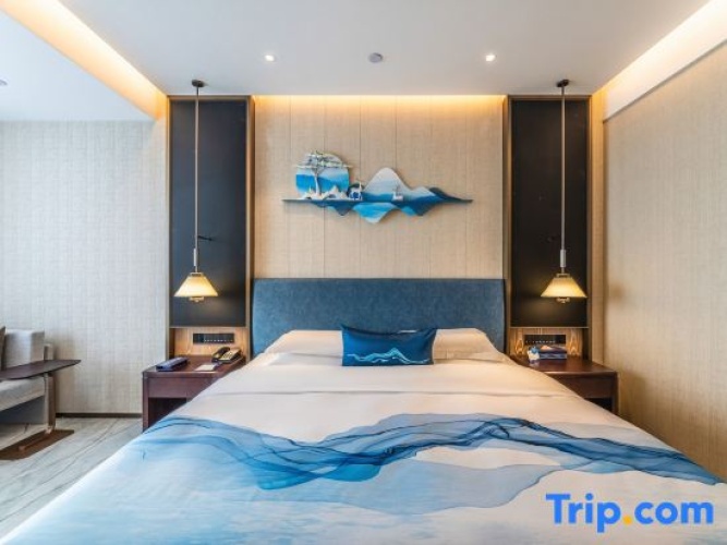 Executive room with lake view