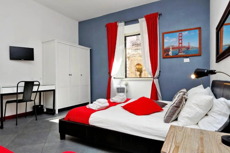 Cozy Apartment Fabia 300 mt from Colosseum