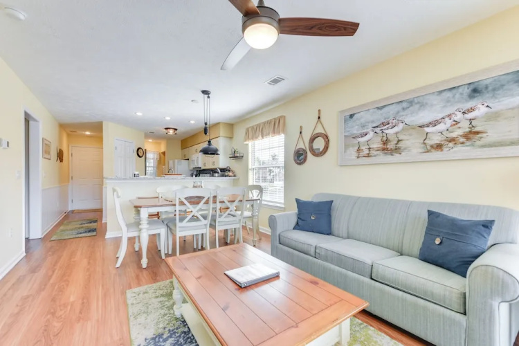 5 Mi to Beach: Myrtle Beach Condo w/ Pool Access!