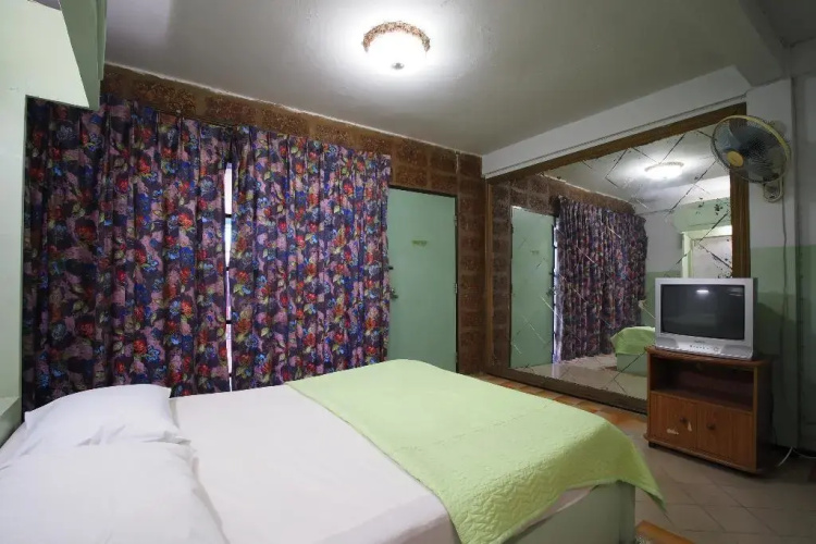 OYO 1003 Naklua House