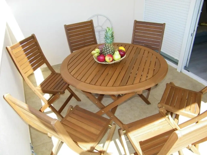 Apartment with balcony