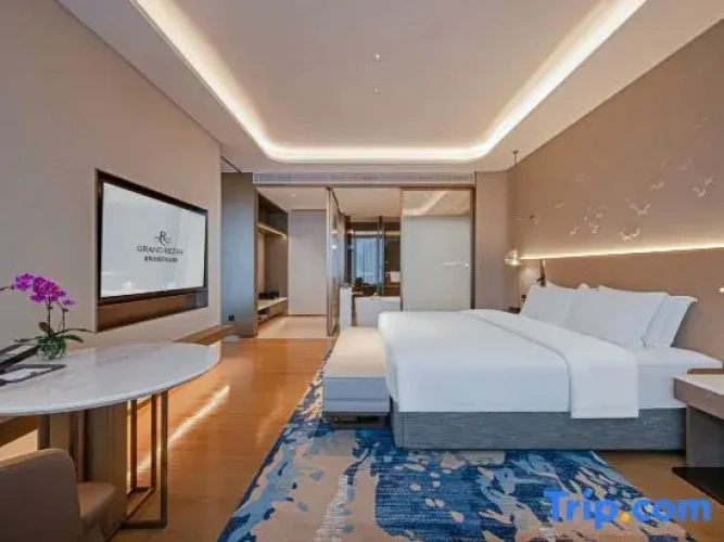 2 Bedrooms Deluxe Family Suite