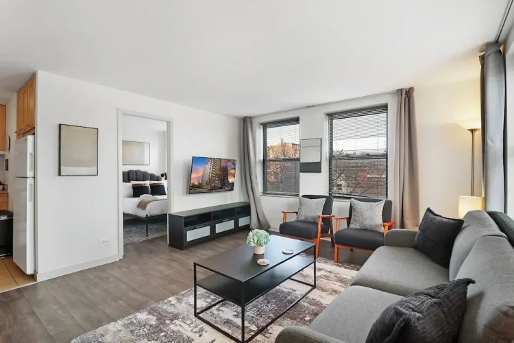 2 Bedrooms Apartment