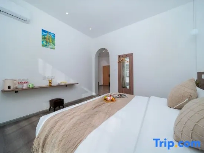 2 Bedrooms Suite with mountain view