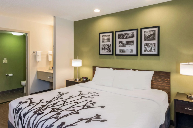 Sleep Inn & Suites Niantic North