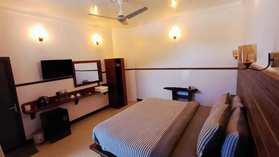 Luk inn at huraa