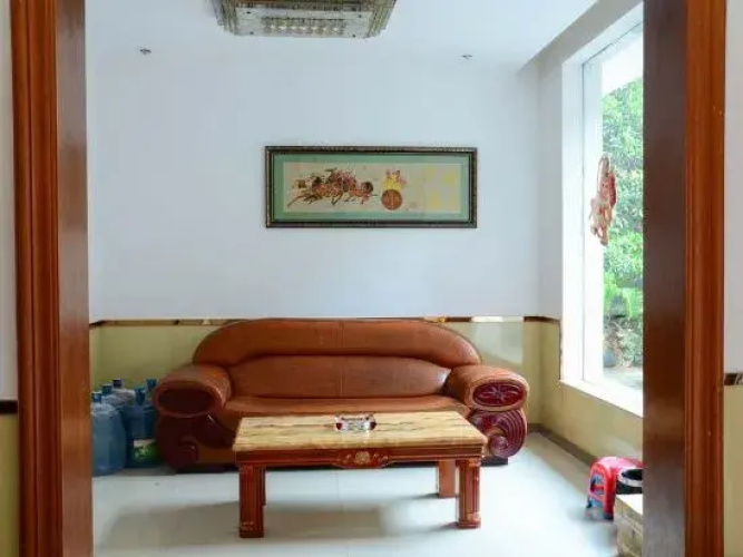 Town Haipeng Hotel