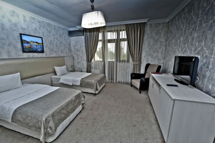 Qebele Yeddı Gozel Hotel