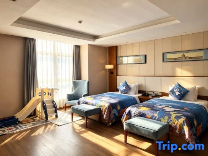 Standard Double room with city view