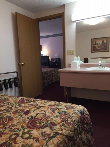 Twelve Oaks Inn
