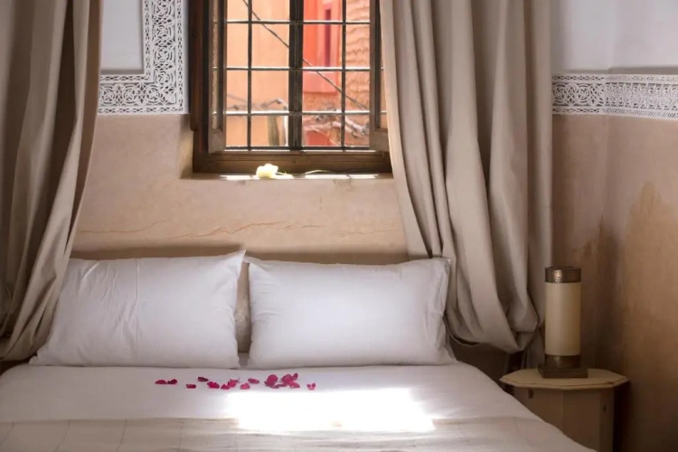 Standard Twin room with view