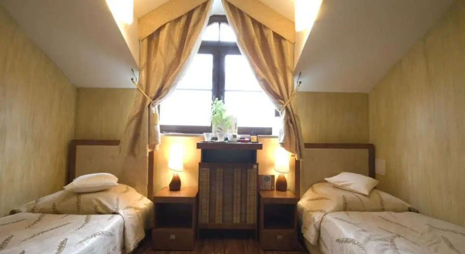 Economy Twin room