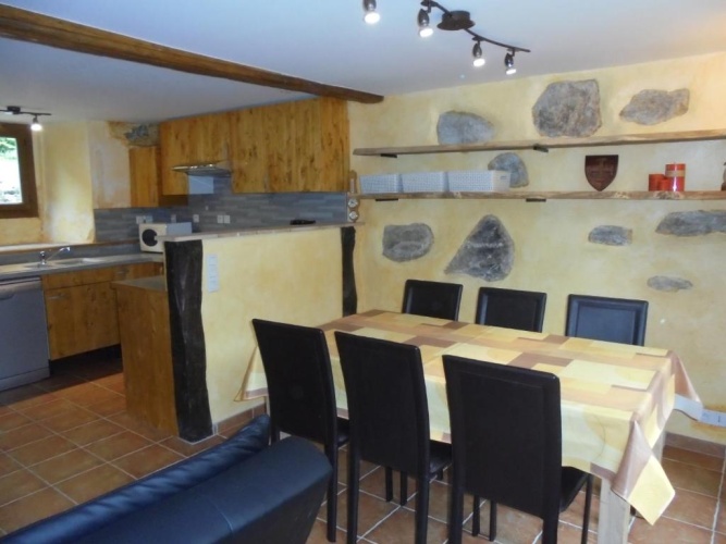 2 Bedrooms Cottage