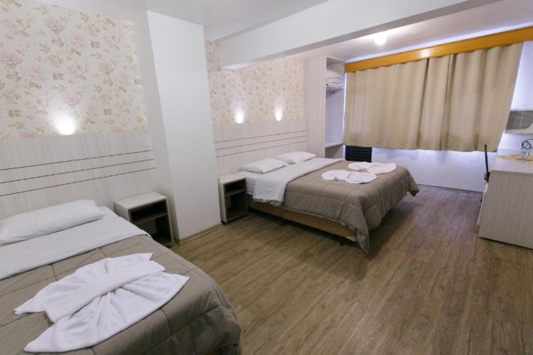 Standard Triple room