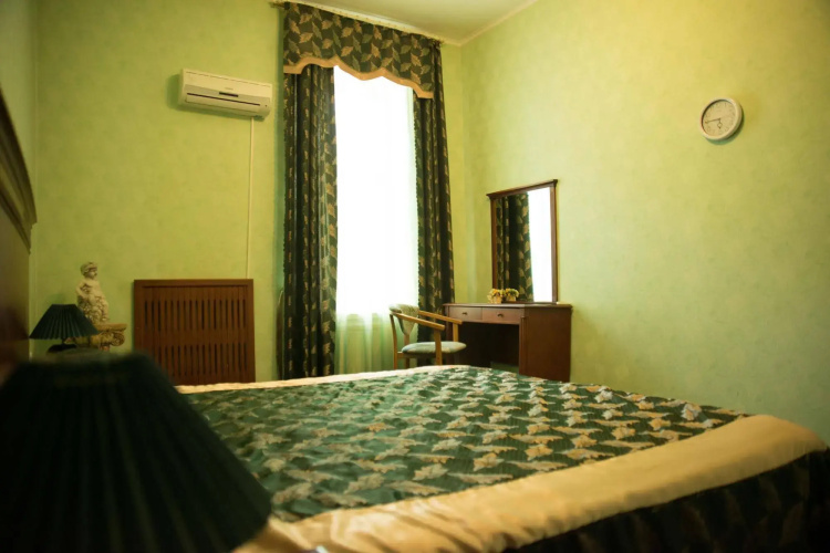 Continent Hotel