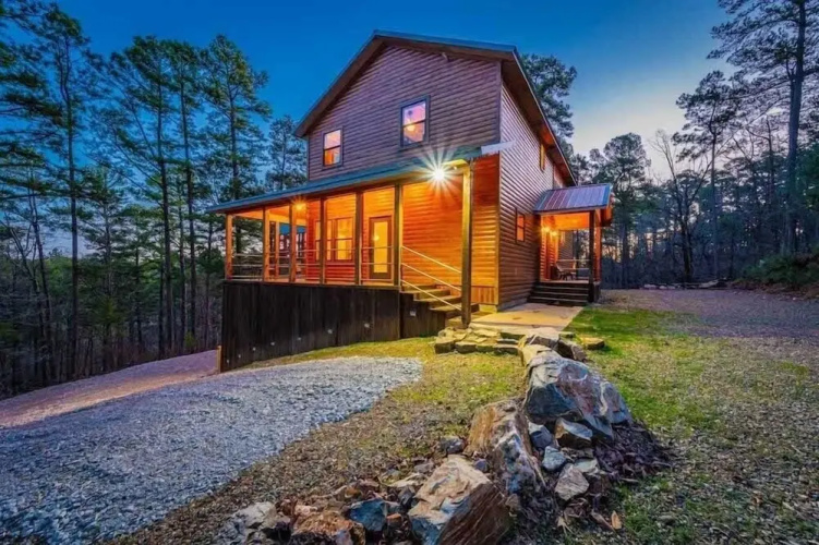 Mountain Fork Lodge With Wifi and Fire Pit by Redawning