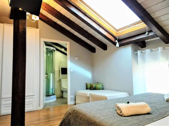 6 Bedrooms Cottage