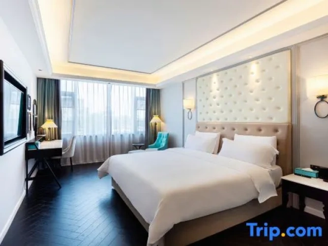 Deluxe Double room with view