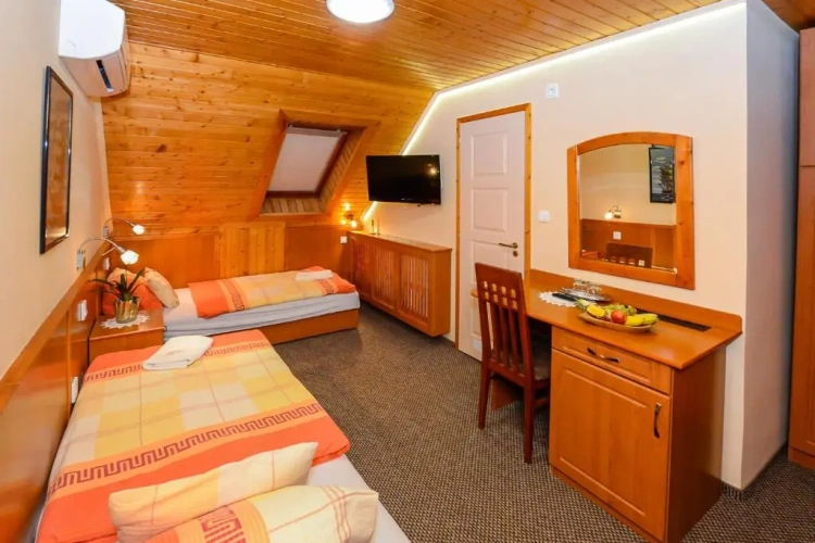 Standard Quadruple room
