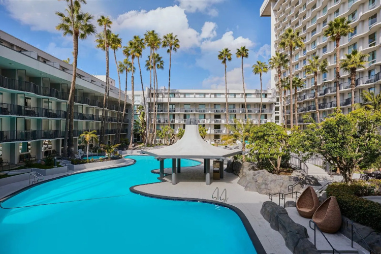 Los Angeles Airport Marriott photo 20