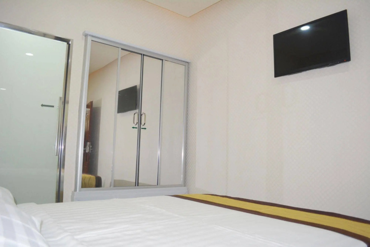 999 Hotel