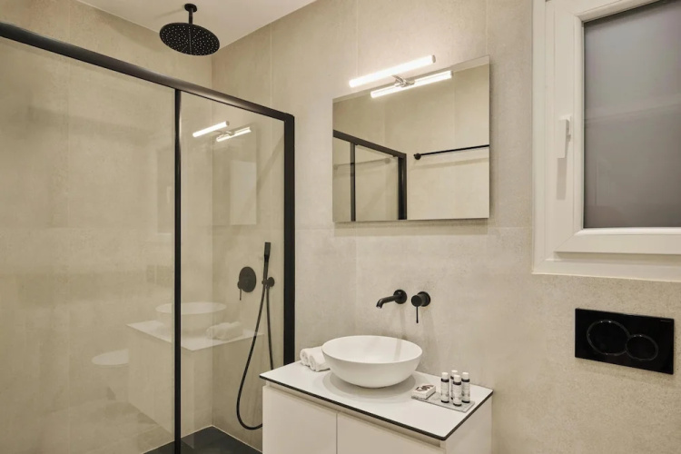 Finders Akadimias Suites
