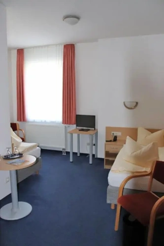 Standard Twin room with city view