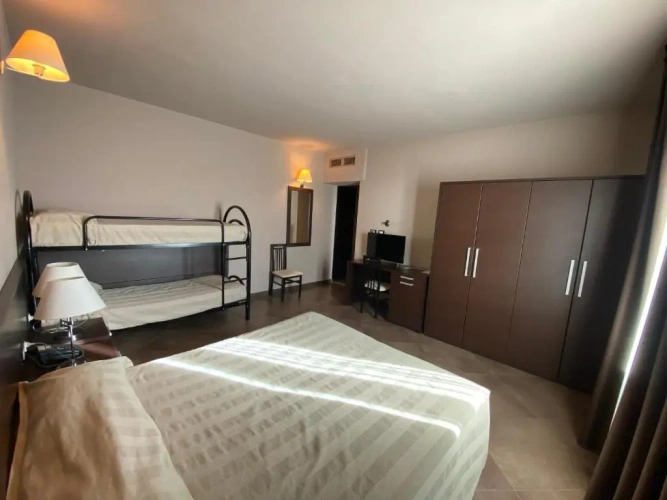 Classic Quadruple room