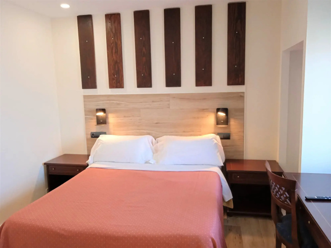 Hotel 153