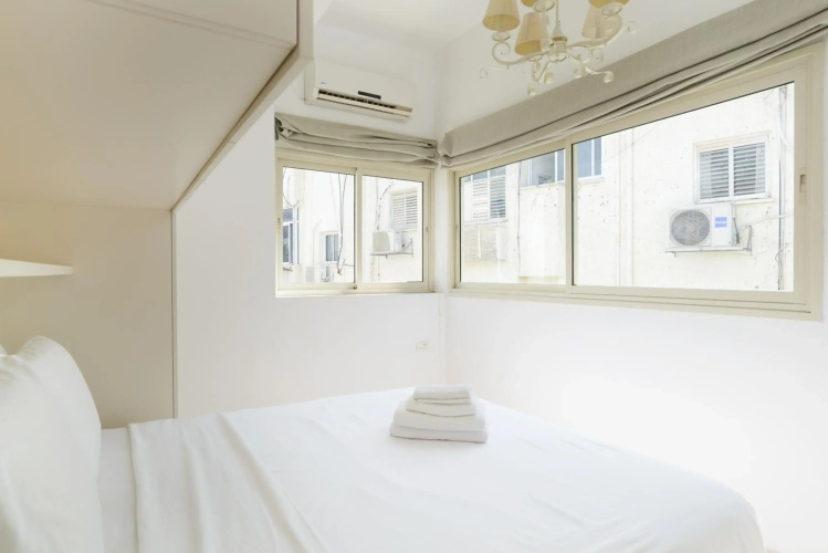 Adorable 2 bedrooms apt next to the beach