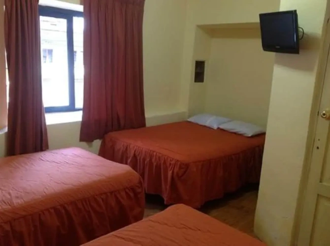 Standard Triple room