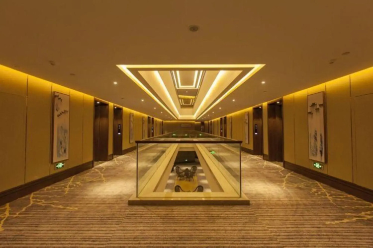 Huatian Hotel