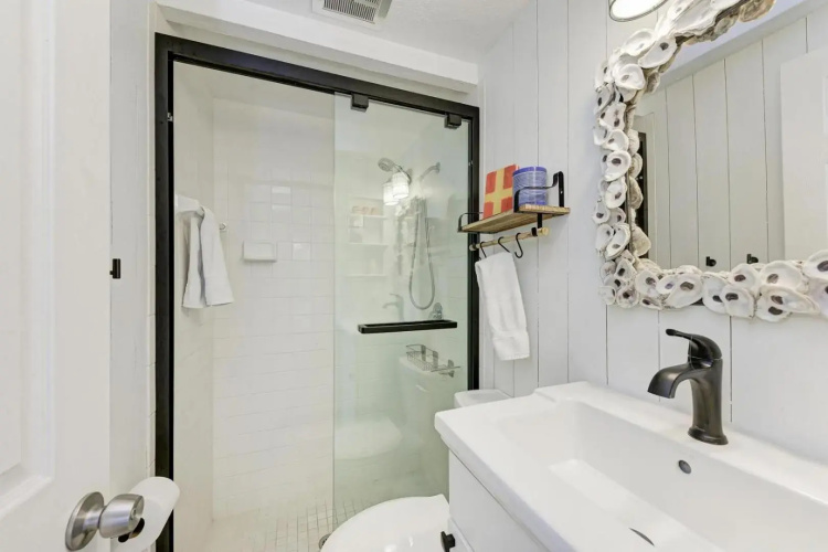 Blue Egret 306 - 61st St Unit A East