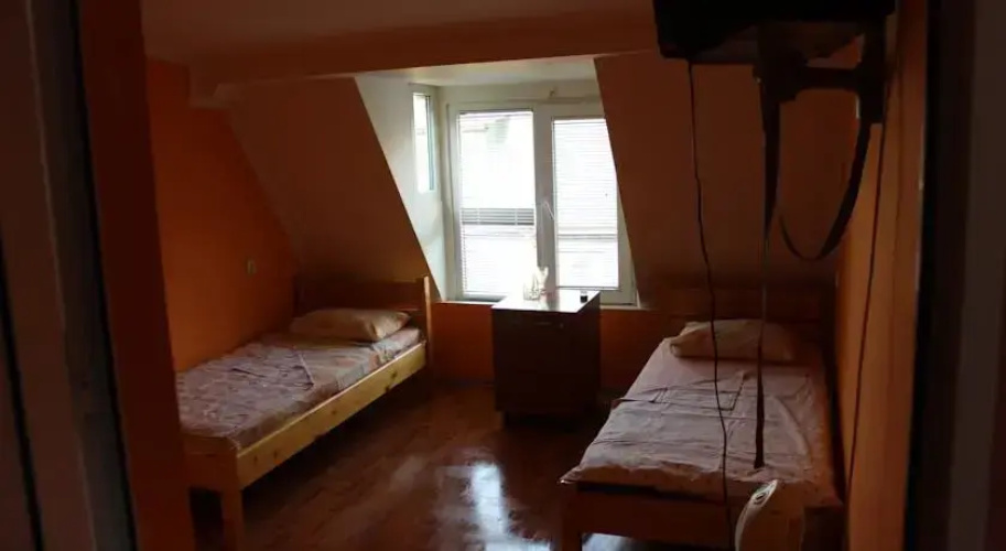 Deniz Hostel Han