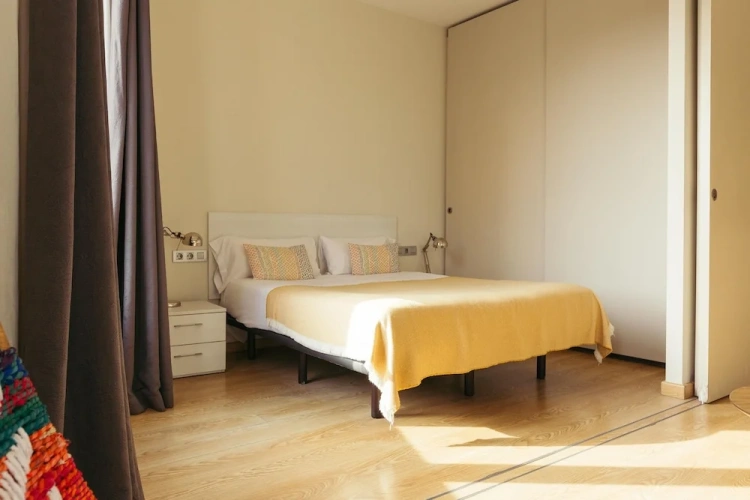 2 Bedrooms Comfort Apartment with balcony and with city view