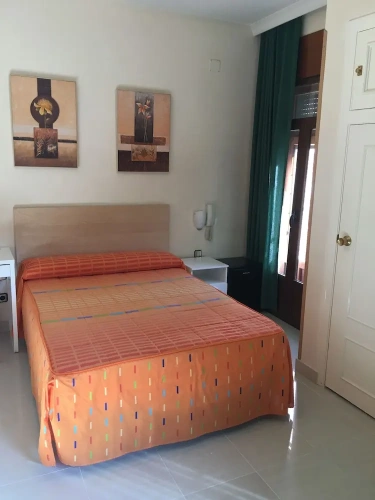 Standard Twin room with balcony