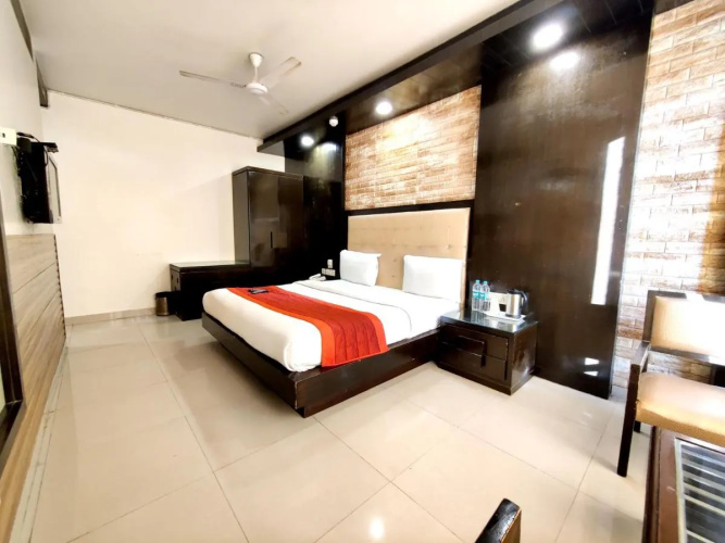 Hotel Delhi Pride
