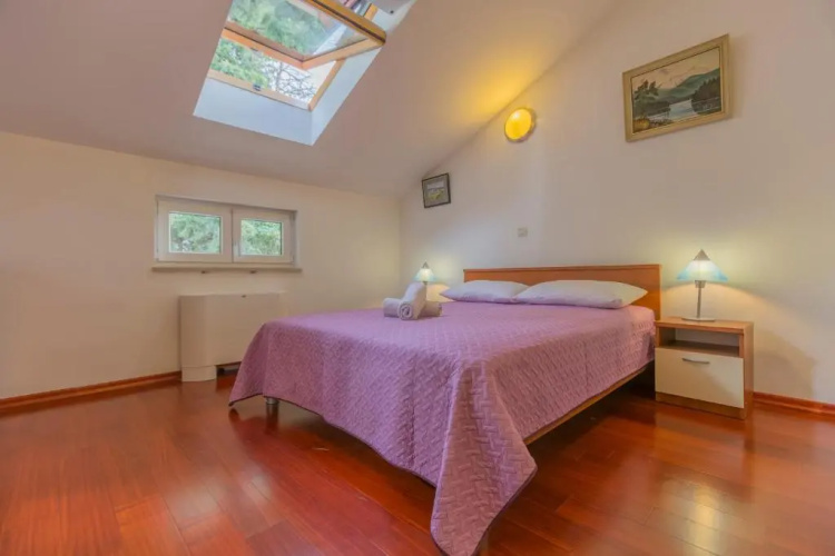 Apartment Lidija